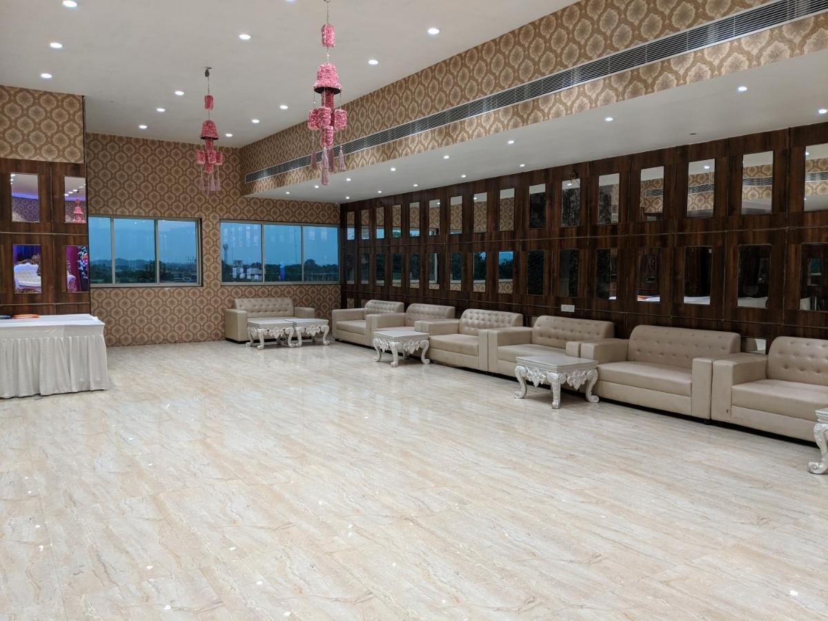 The Prestige Hotel & Convention Panposh 外观 照片